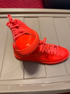 Puma Neon Orange Low-Top Sneakers